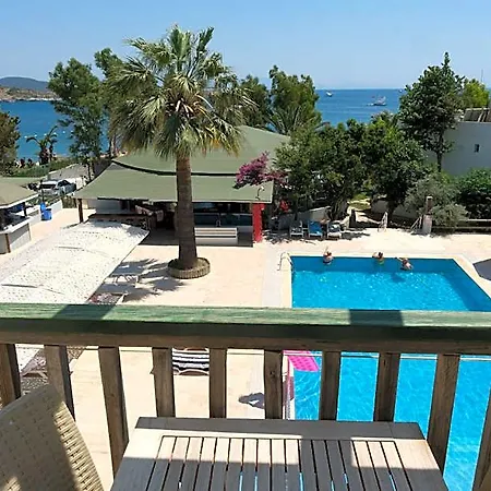 Cove Hotel
