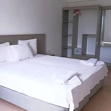 Hotel Cove