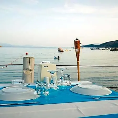 Hotel Cove